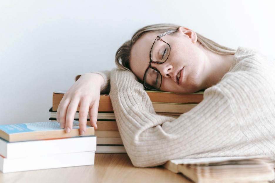 The Effects of Sleep Deprivation on Student Performance and Well-Being